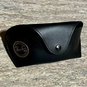 NWOT - RayBan Sunglasses Eyeglasses Case With Cleaning Cloth Ray-Ban Glasses Case Large Black, Leather, Unisex  main image 4
